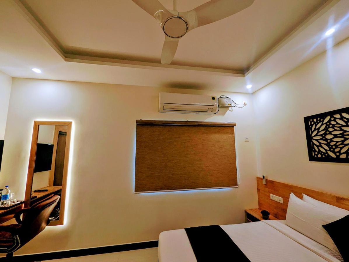 ホテル Tpc Camphor Tiruchirappalli エクステリア 写真